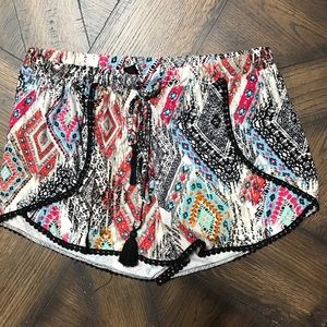 Multi colored cotton shorts sz L